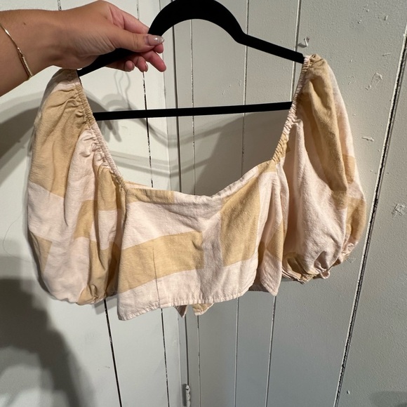 Anthropologie Beige and Tan Women's crop top puffer sleeve - Picture 5 of 5